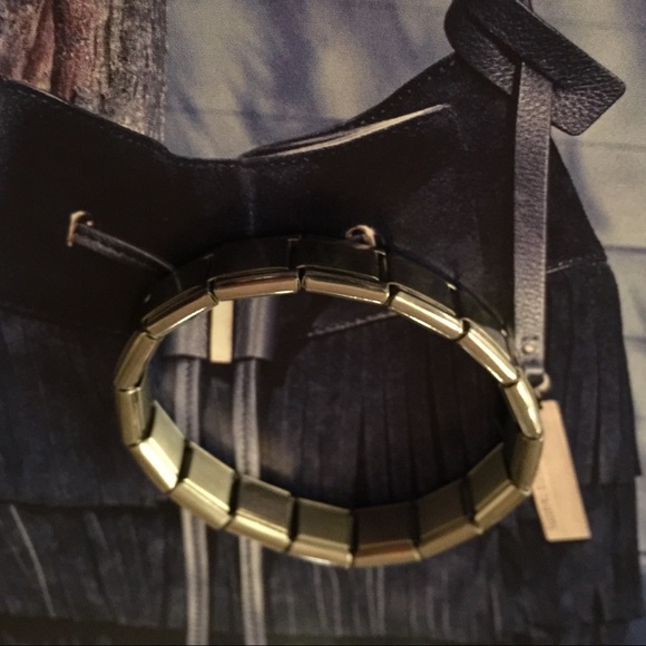 COOL SILVER STRECH BRACELET - Picture 2 of 3