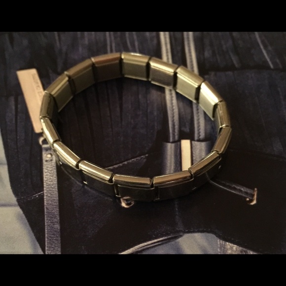 COOL SILVER STRECH BRACELET - Picture 3 of 3