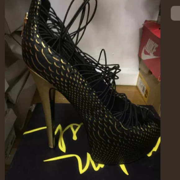 London Trash 6 3/4 inch platform heel