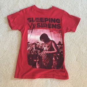 Never used sleeping with sirens tee, not my style