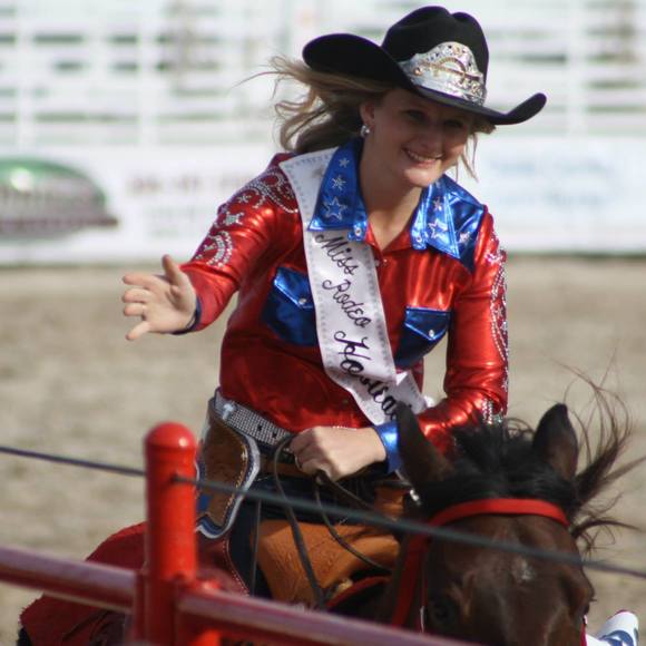 Meet your Posher, Kelly