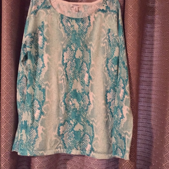 Turquoise and white knit top