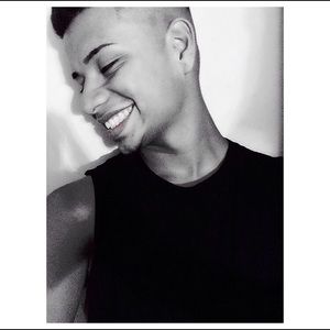 Meet your Posher, Ezequiel