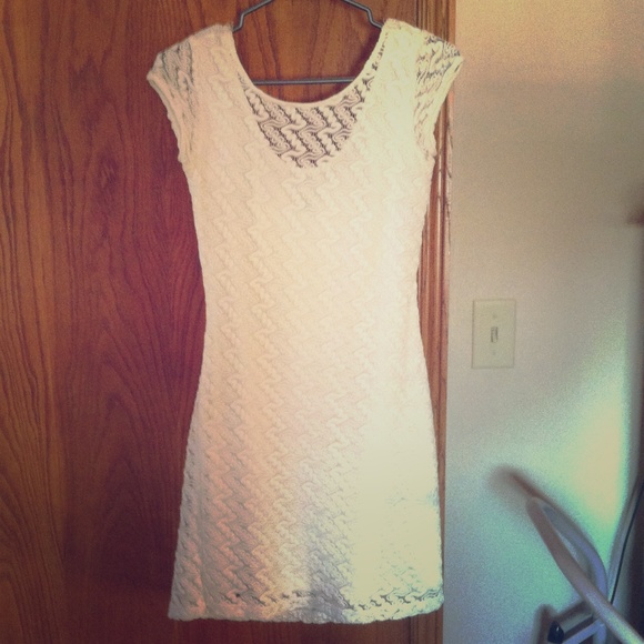 😍BEAUTIFUL WHITE LACE DRESS