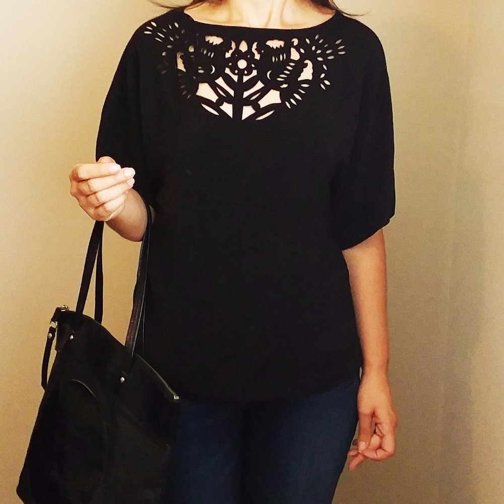 Boxy black top
