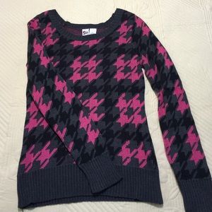 Pink and gray with black sweater size L