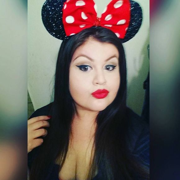 Meet your Posher, Ana