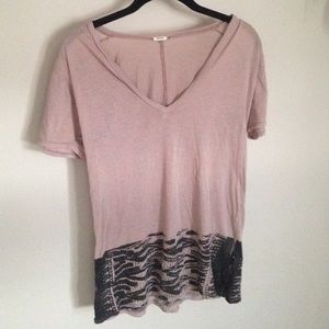 Monrow lavender v-neck tee