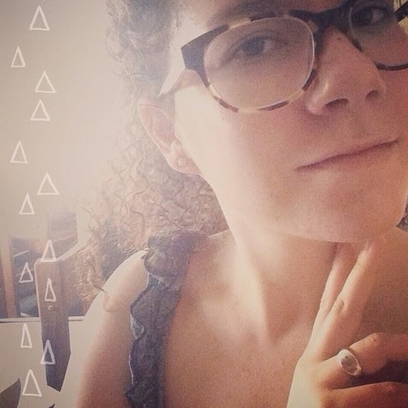 Meet your Posher, Maddie