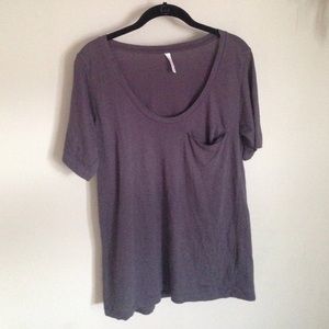 RVCA loose pocket tee