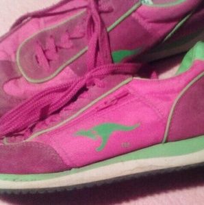 Vintage Kangaroos Tennis Shoes