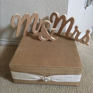 Burlap cake stand and wooden Mr & Mrs sign