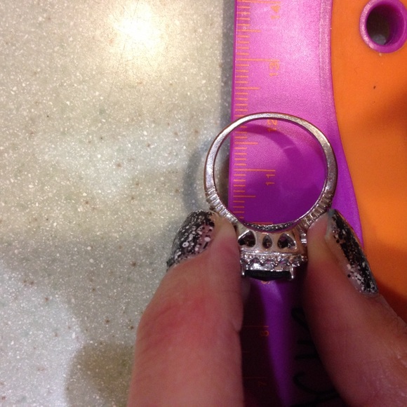 Onyx Colored Ring - Picture 3 of 4