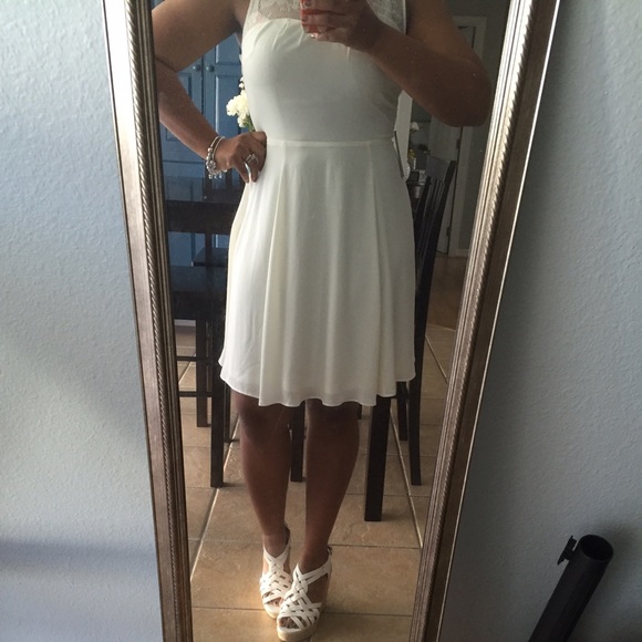 Gorgeous Express cream dress - Picture 1 of 4