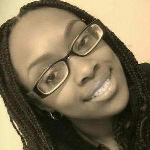 Meet your Posher, Emonie