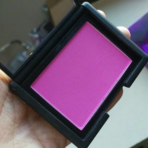 NARS blush Desire (cotton candy pink), full size