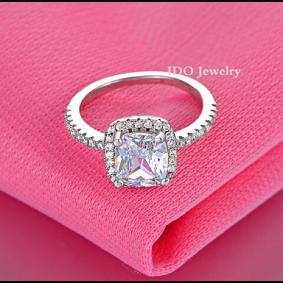 Princess Cut Ring🎀 - Picture 2 of 4