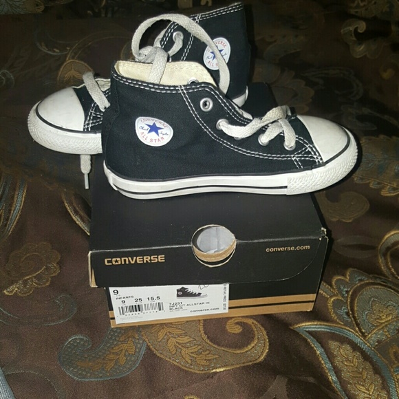 Boy/Girl Converse kicks (toddlers size)