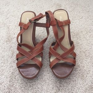 Aldo Wedges