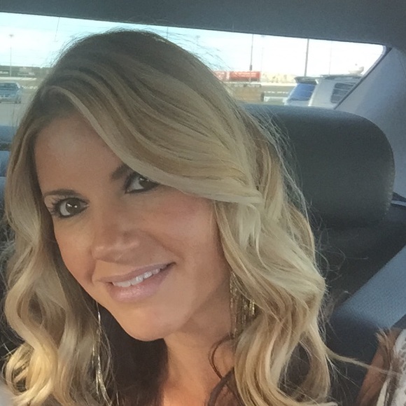 Meet your Posher, Amy - Picture 1 of 1