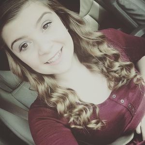 Meet your Posher, Ella