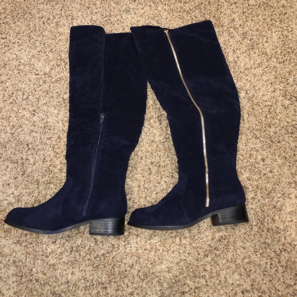 Madyn navy boots. Brand new