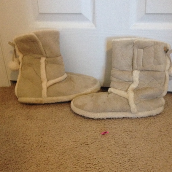 Ankle booties