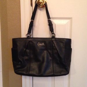 Coach black leather tote/purse/bag