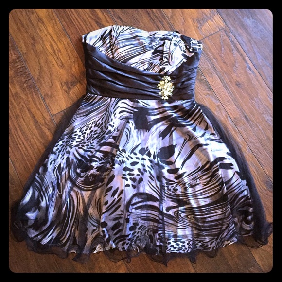 Strapless homecoming dress