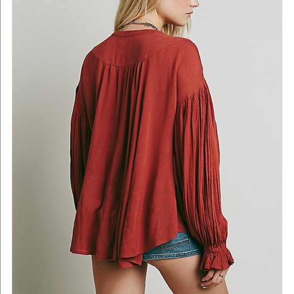 ❤️SOLD❤️Free People  Lace Up Extreme Sleeves Top - Picture 2 of 4