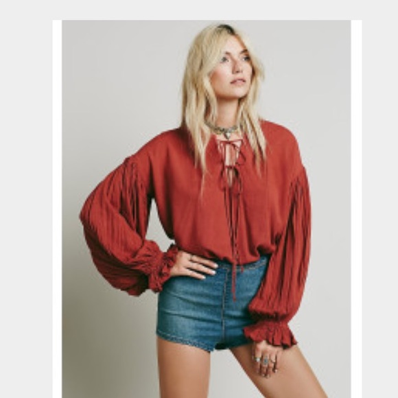 ❤️SOLD❤️Free People  Lace Up Extreme Sleeves Top - Picture 4 of 4