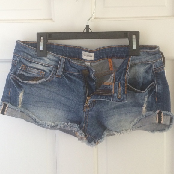 Jean cut off shorts