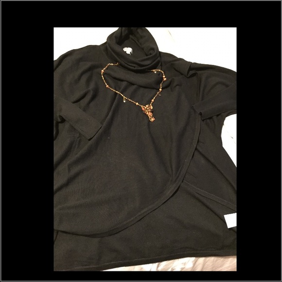 Lovely black sweater ๐ - Picture 4 of 4