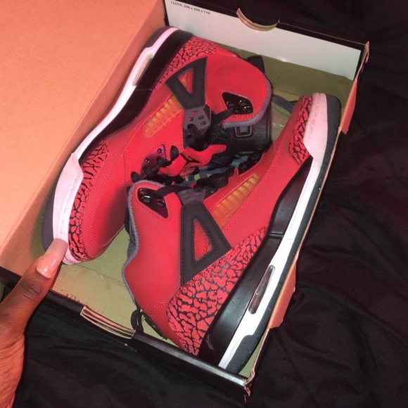 Jordan Retro 5 Spizike (Sz 6.5Y)