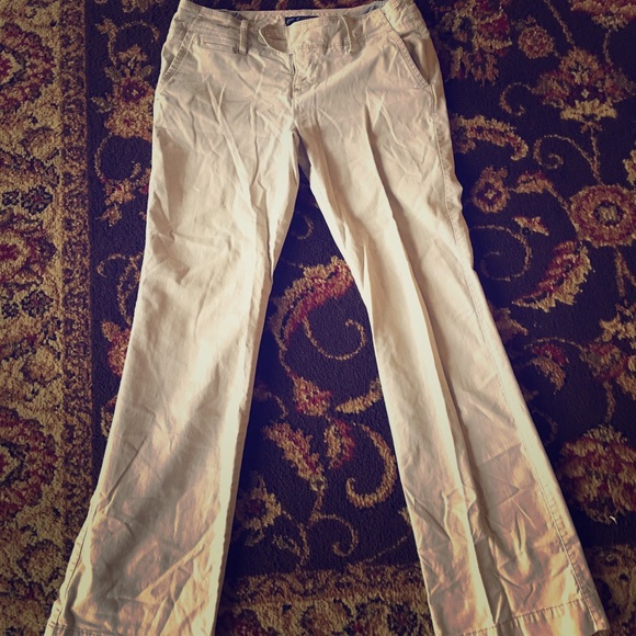 Size 4 American Eagle Khakis
