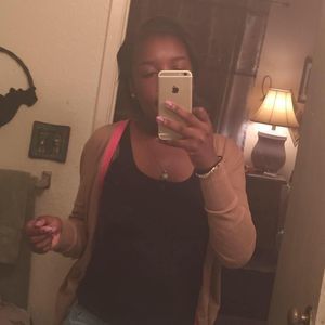 Meet your Posher, Asha