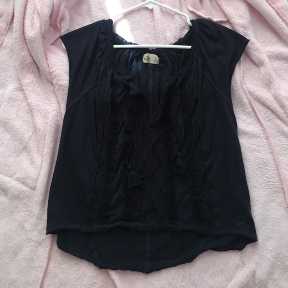 Hollister top