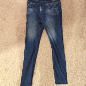 Spandex/cotton jeggings that look like jeans