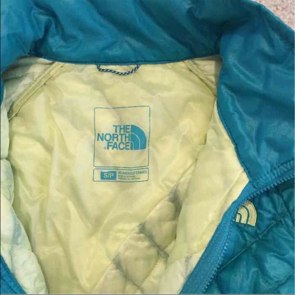 🚫SOLD🚫The North Face Thermoball size small - Picture 2 of 4