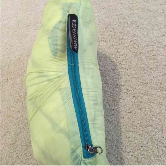 🚫SOLD🚫The North Face Thermoball size small - Picture 4 of 4