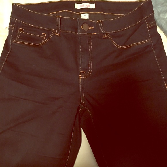 Dark blue stretchy jeans