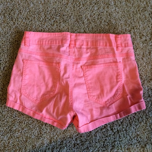 Peach shorts - Picture 2 of 4