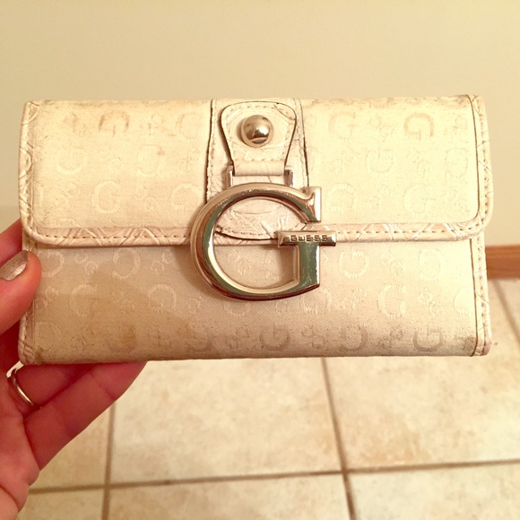 Guess wallet