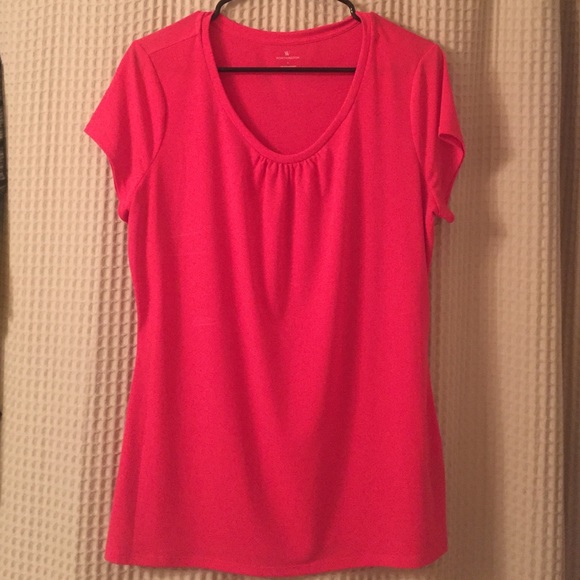 Pink shirt‼️CLOSET CLEAN OUT‼️TAKING OFFERS‼️