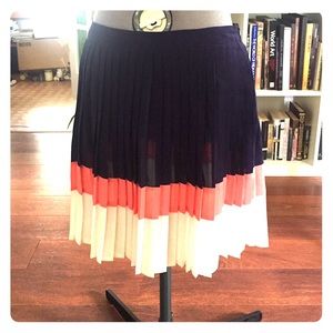 Pleated skirt.