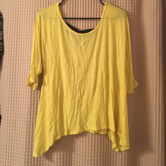 Yellow top‼️CLOSET CLEAN OUT‼️TAKING OFFERS‼️
