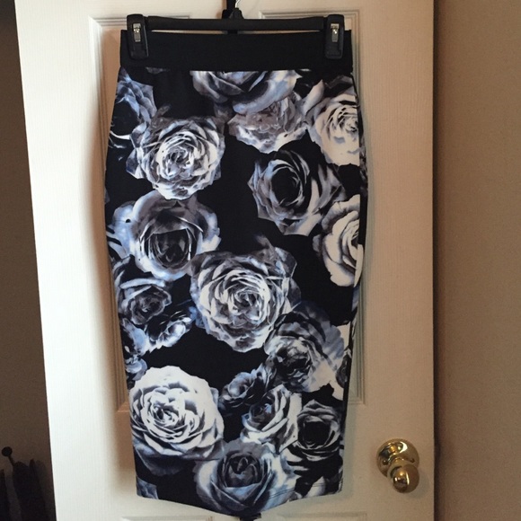 Pencil skirt