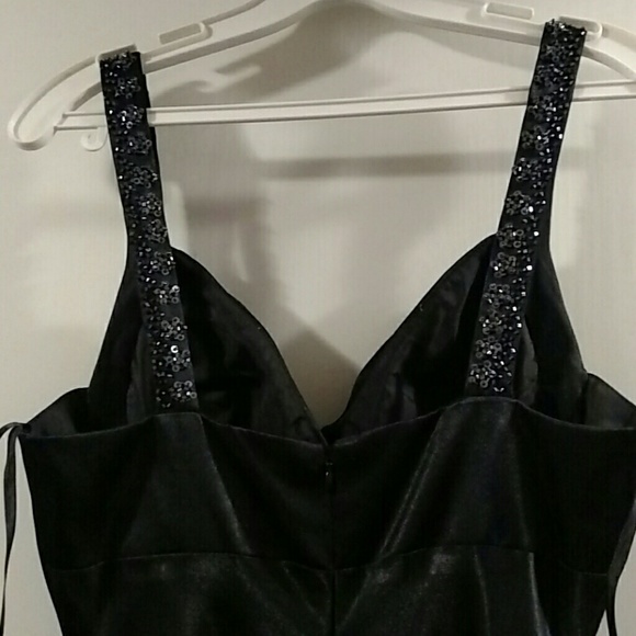 Prom Dress - Picture 2 of 4