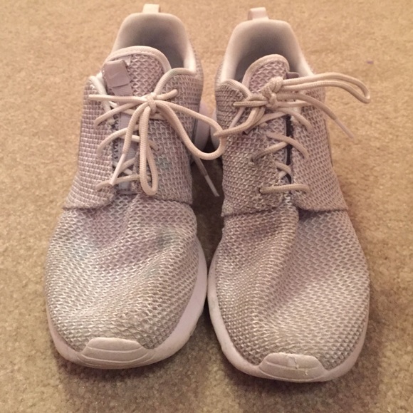 Grey Nike Roshe Runs