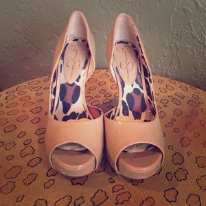 Jessica Simpson nude heels